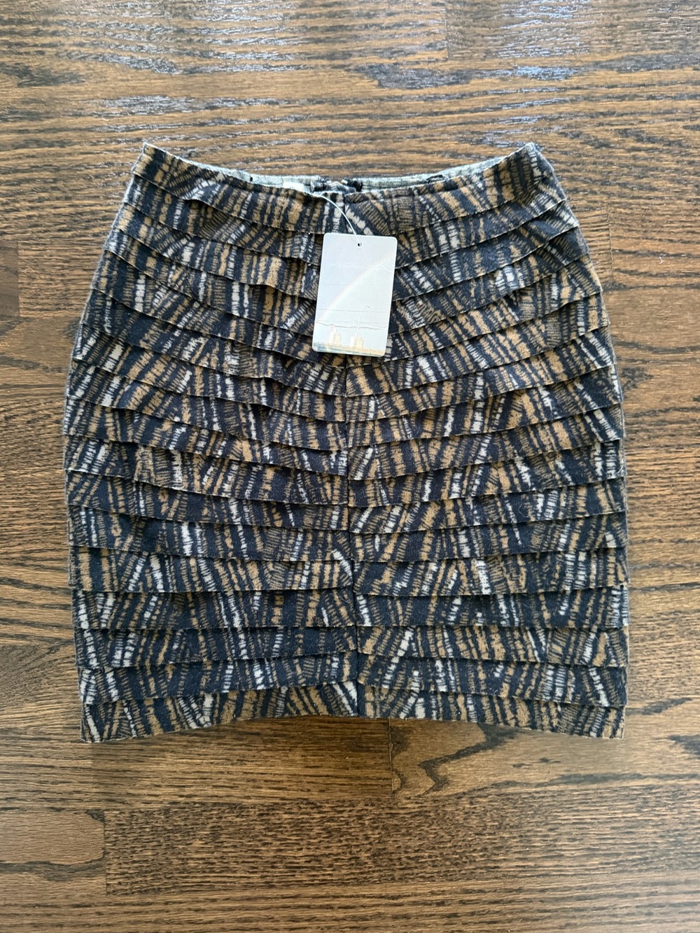 NWT Silence + Noise Urban Outfitters Black/Brown Geometric Mini Skirt – XS